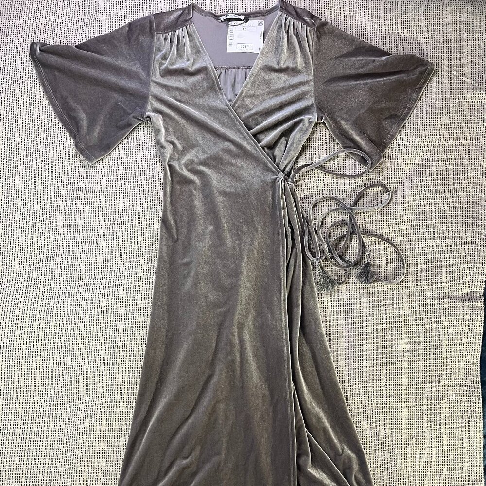 Zara Velvet Midi Wrap Dress with Fringe Rope – Grey – Women's Size Small